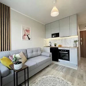 Lym - Wiktoryn 6a Apart , Warszawa Polska